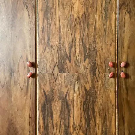 아파트 Visitting - Gwarna