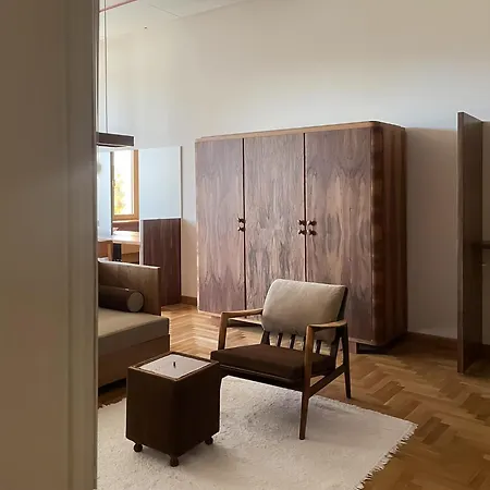 아파트 Visitting - Gwarna *