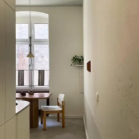 Apartment Visitting - Gwarna