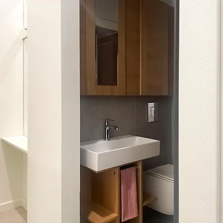 아파트 Visitting - Gwarna *