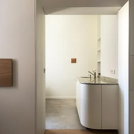 Visitting - Gwarna 아파트