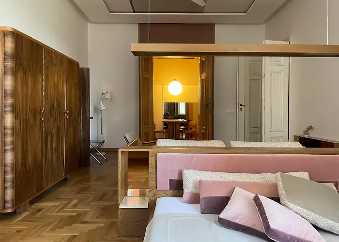 Visitting - Gwarna شقة *